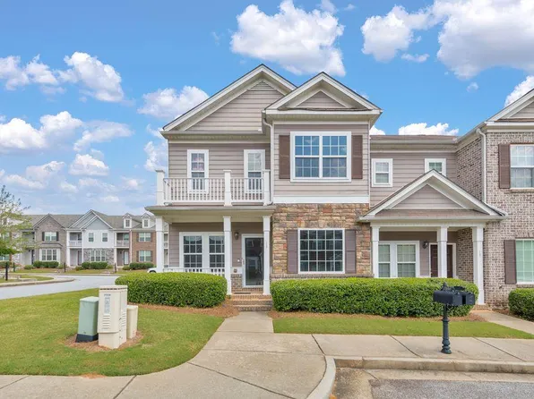 7558 Avalon Blvd, Fairburn, GA 30213