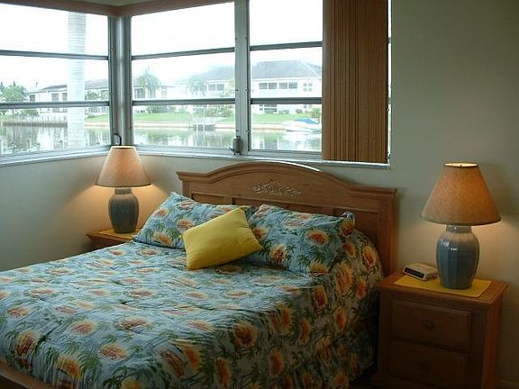 Bed Room/Canal View