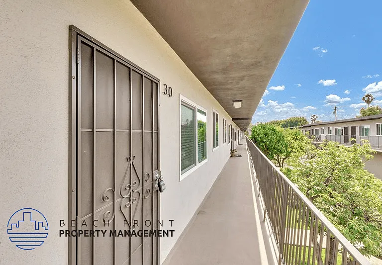 26019 Oak Street — Photo 6