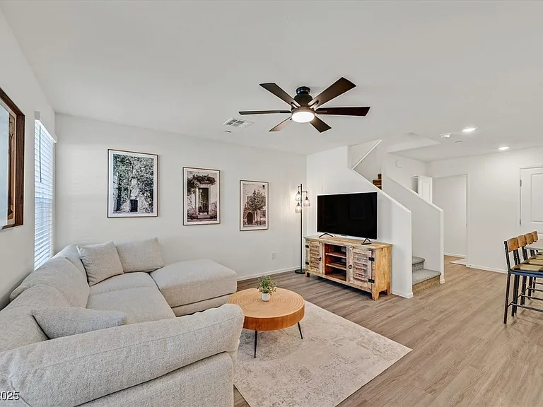 1906 Arietta Vista St — Photo 4