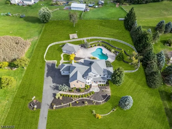 28 Meadow Ridge Ln, Lafayette Twp., NJ 07848