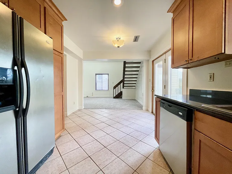1723 Rueger St — Photo 13