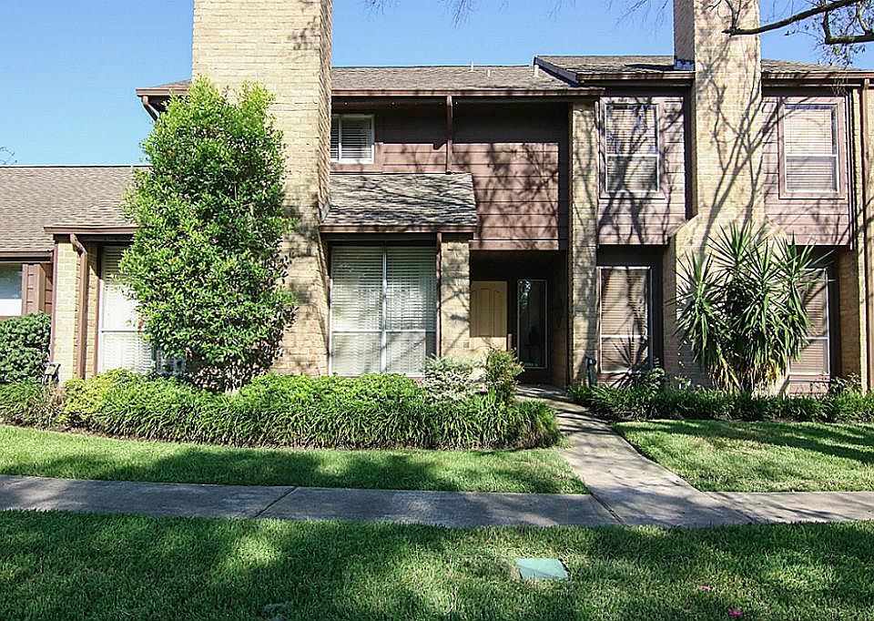 1st image of 2335 Broadlawn Dr