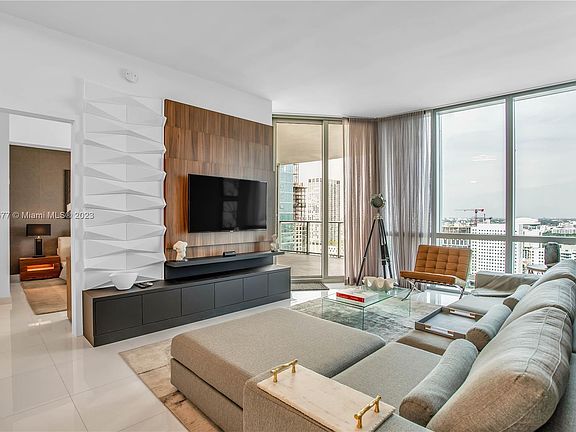 2nd image of 851 NE 1st Ave #2608