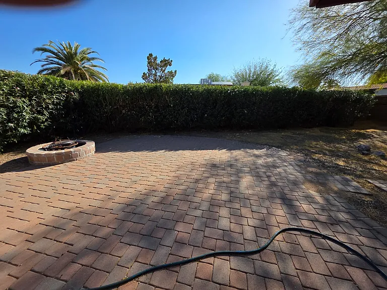 240 E La Huerta — Photo 35