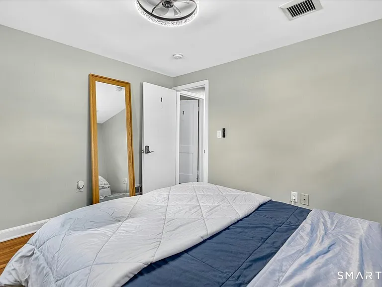 440 Evergreen Ave — Photo 12