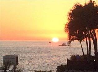 504 La Peninsula Blvd, Naples, FL 34113