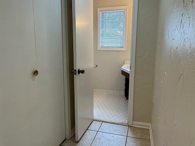 5659 Hinton Pl — Photo 7