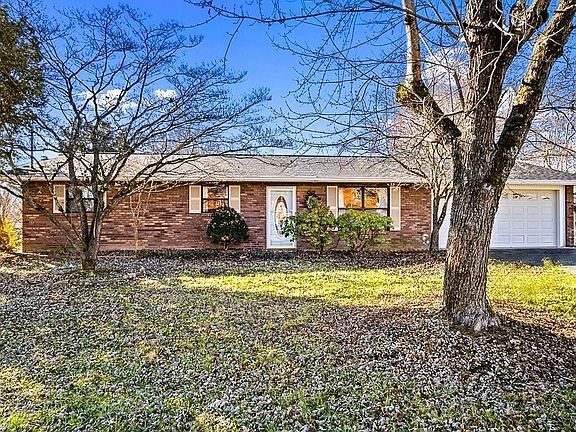 3rd image of 217 Caton Rd