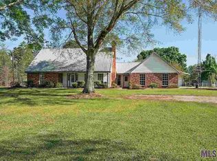 16215 Stubbs Ln, Pride, LA 70770