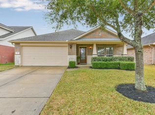 207 Hawks View Dr, La Marque, TX 77568