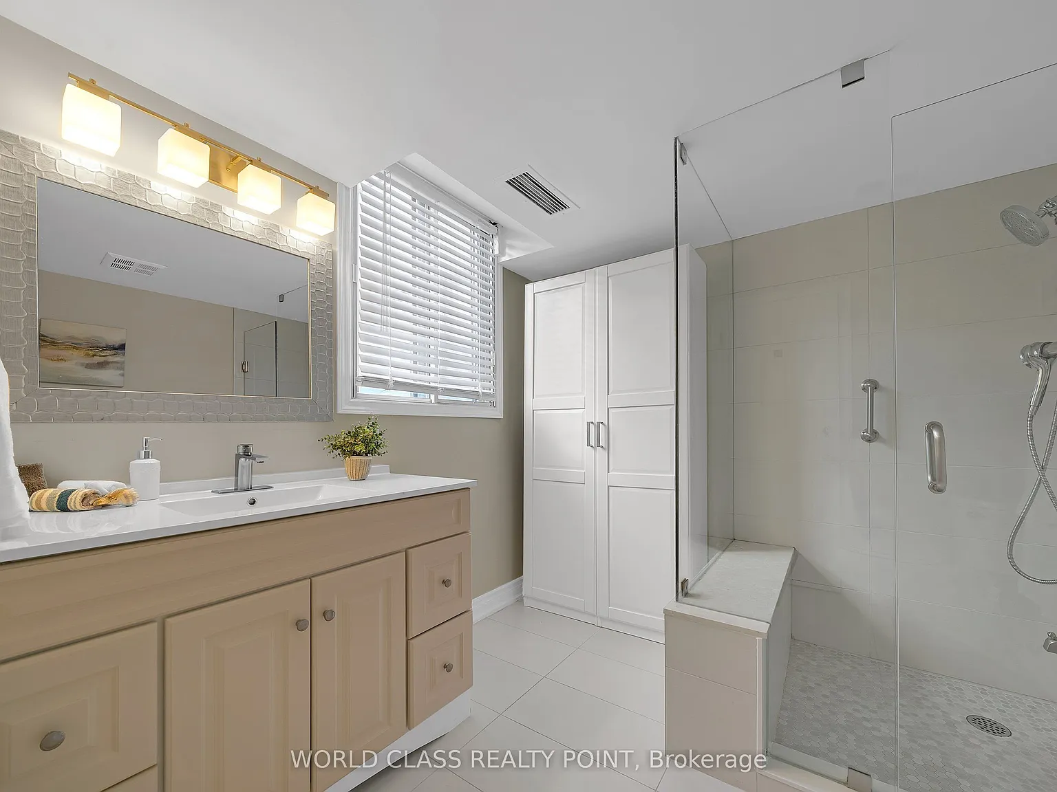 3 bed, $3,700 — Photo 4