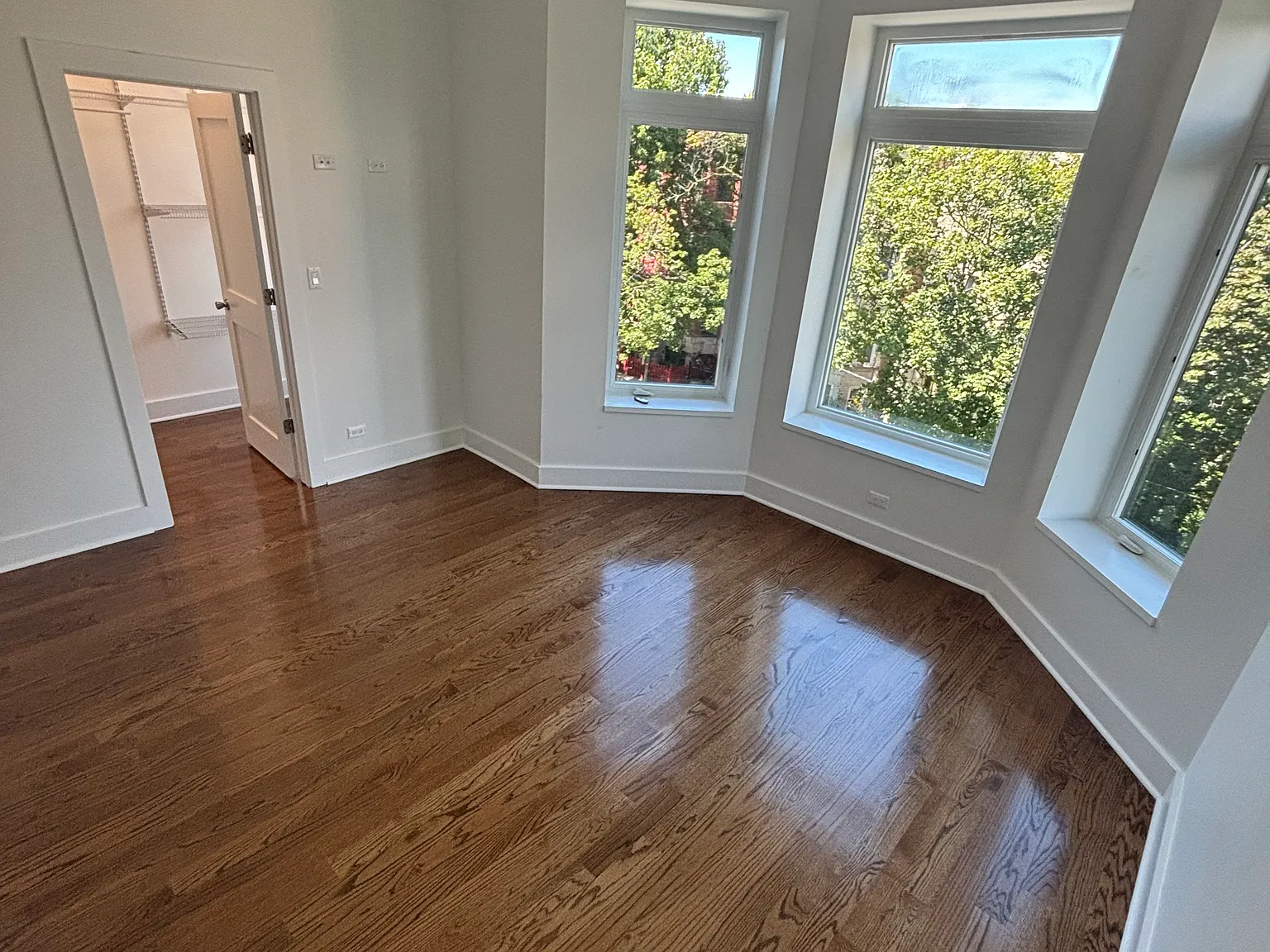 1 bed, 1000 sqft, $1,700 — Photo 3