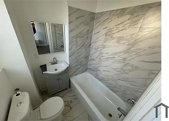 16 Duryea St #3 — Photo 6