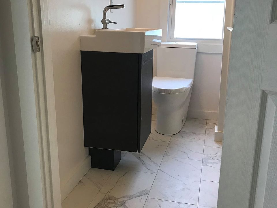 1st image of 27 Livingston St APT 3