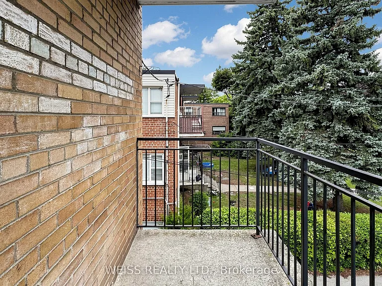 17 Fraserwood Ave #4 — Photo 32