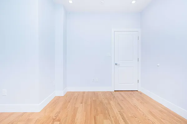 Rented by Nooklyn NYC LLC | media 45