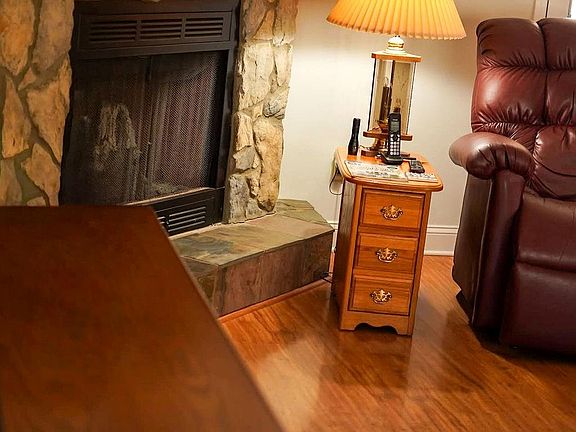 4th image of 7972 Summit Ridge Dr