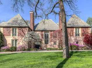 12 Carrswold Dr, Saint Louis, MO 63105