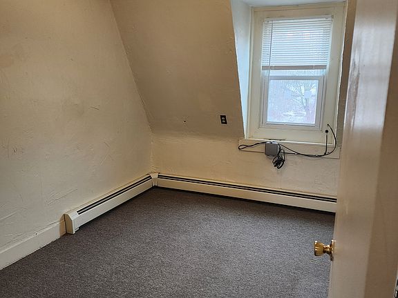5th image of 432 Whittenton St #432