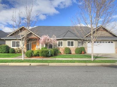 1398 SW David Dr, Grants Pass, OR, 97527