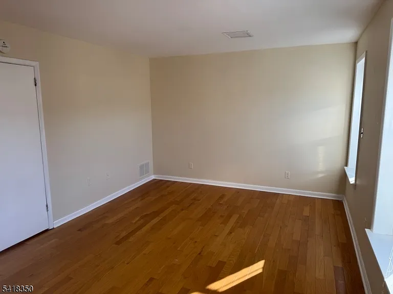 121 E Broad St #B — Photo 16