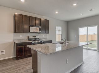 10004 Abrams View, Converse, TX 78109