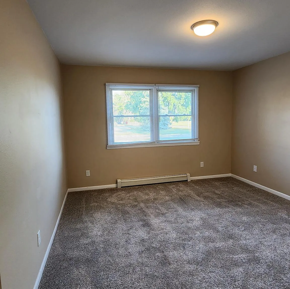 1 bed, 610 sqft, $850 — Photo 2