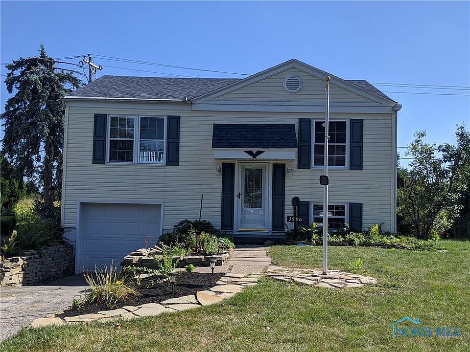 1st image of 3690 Lakepointe Dr