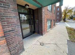 239 Colony St #22, Winnipeg, MB R3C1W4