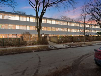 300 N Maple Ave, Oak Park, IL, 60302