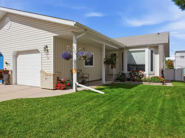 5016 N 48th St, Innisfail, AB T4G 1M2