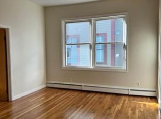 85 Parade St #2R, Providence, RI 02909