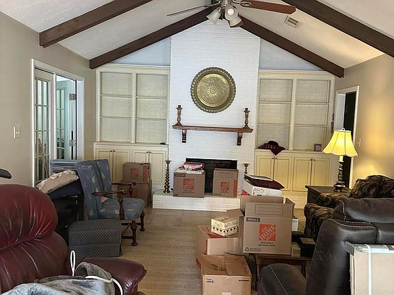 2nd image of 355 Lakewood Rd