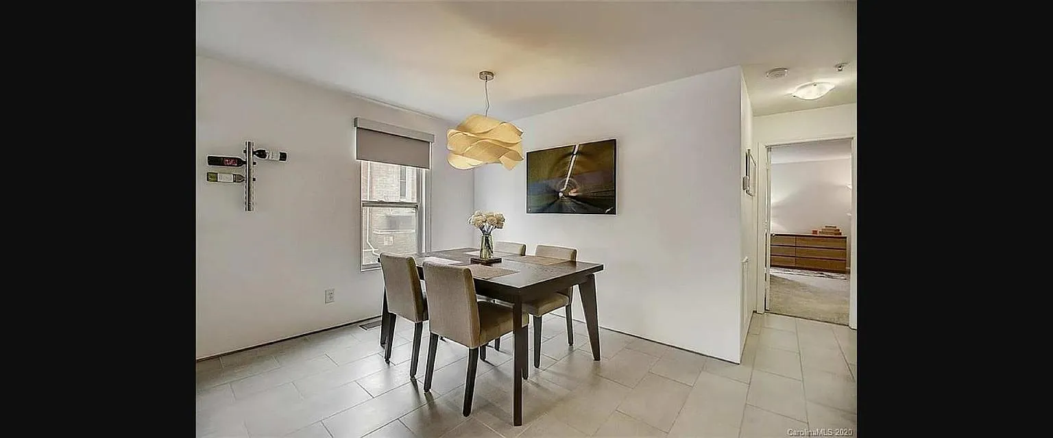 2 bed, 2.5 bath, 1424 sqft, $2,500 — Photo 1