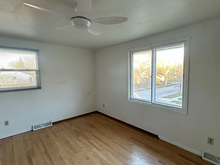 1834 Cardinal Dr — Photo 7