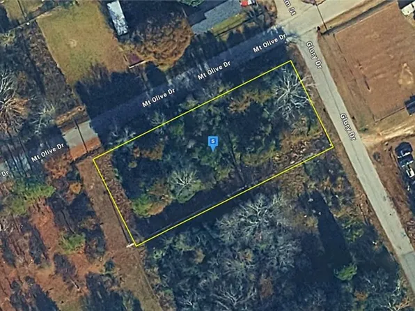 15 Mount Olive Dr, Fort Mitchell, AL 36856