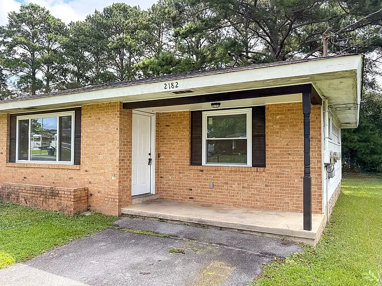 2182 Dugan St — Photo 4