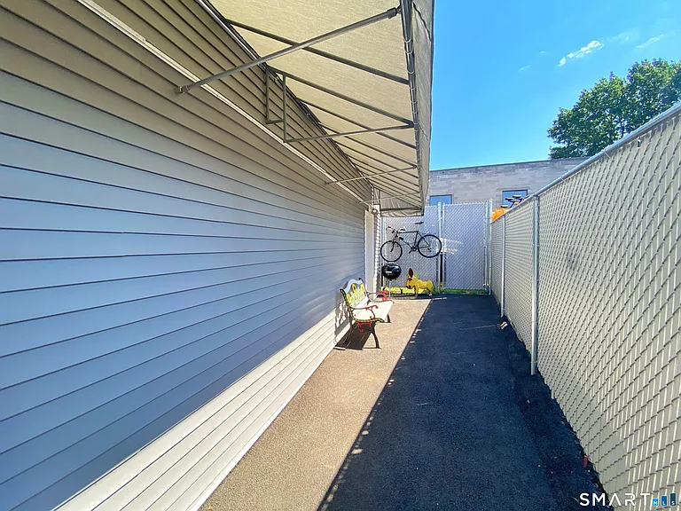 16 Ruby St #2 — Photo 10