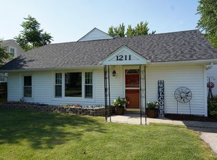 1211 Ridgeway Ave, Aurora, IL 60506