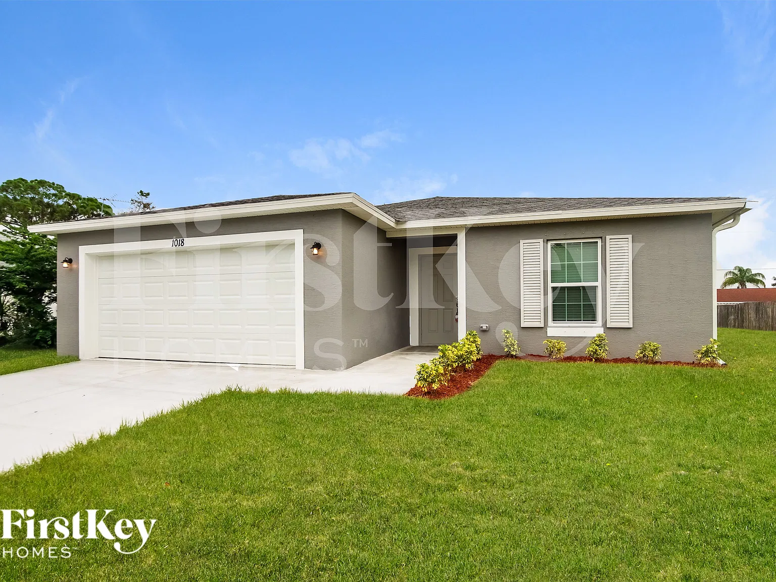 4 bed, 2.0 bath, 1833 sqft, $1,950 — Photo 2