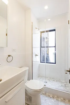 Rented by Compass | media 9