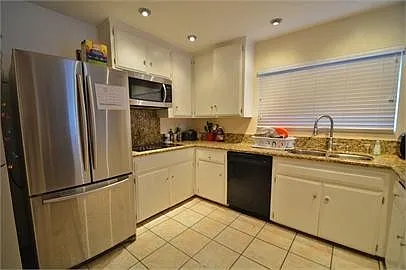 Building Photo - 5633 Campanile Way
