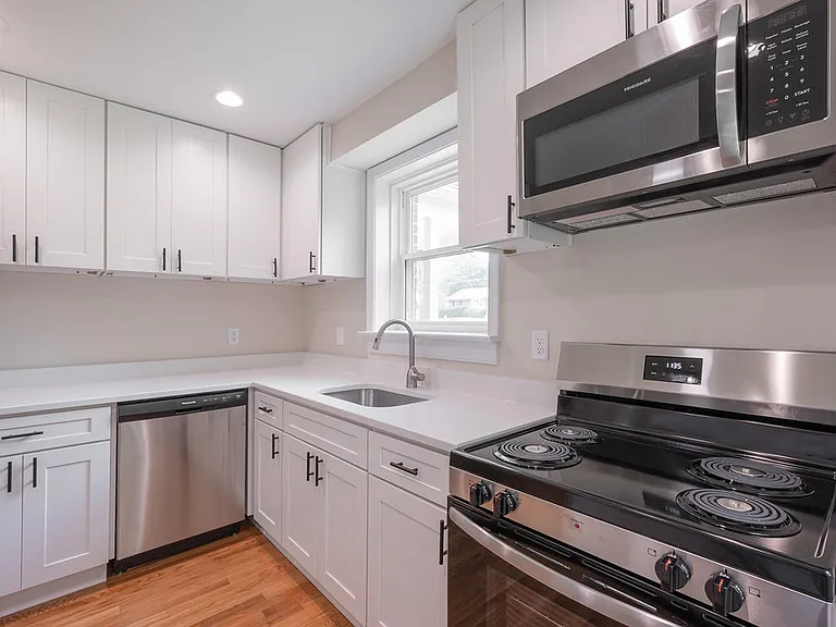 1315 Santa Rosa Rd — Photo 16