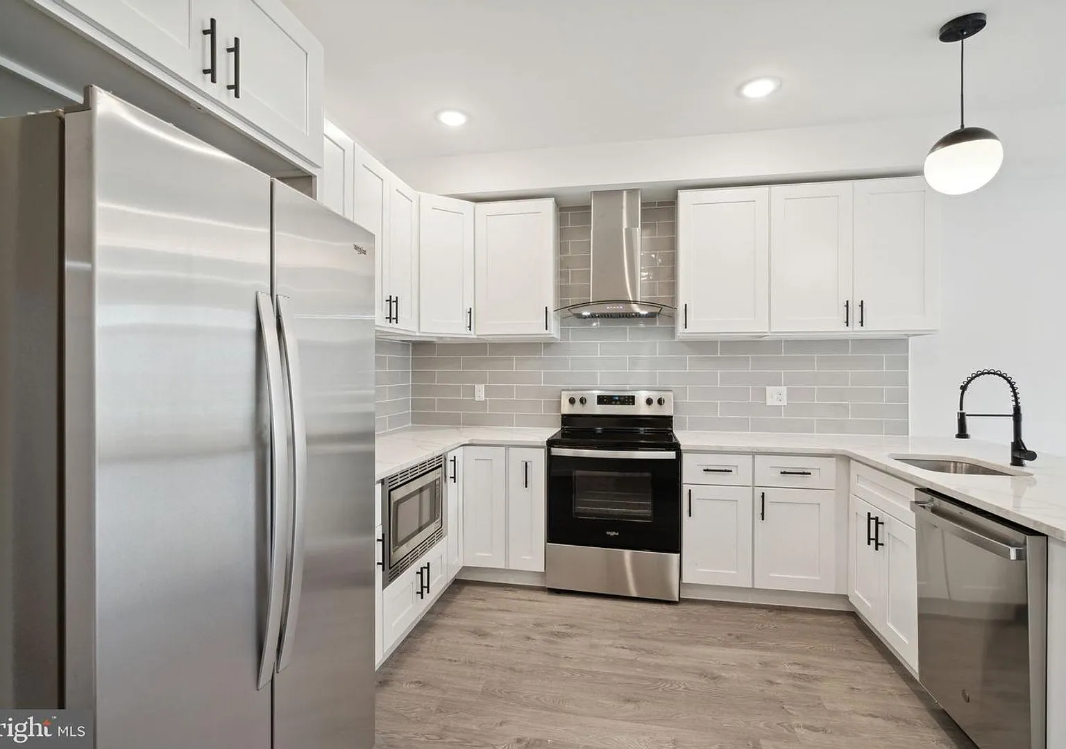 5629 Warrington Ave — Photo 2