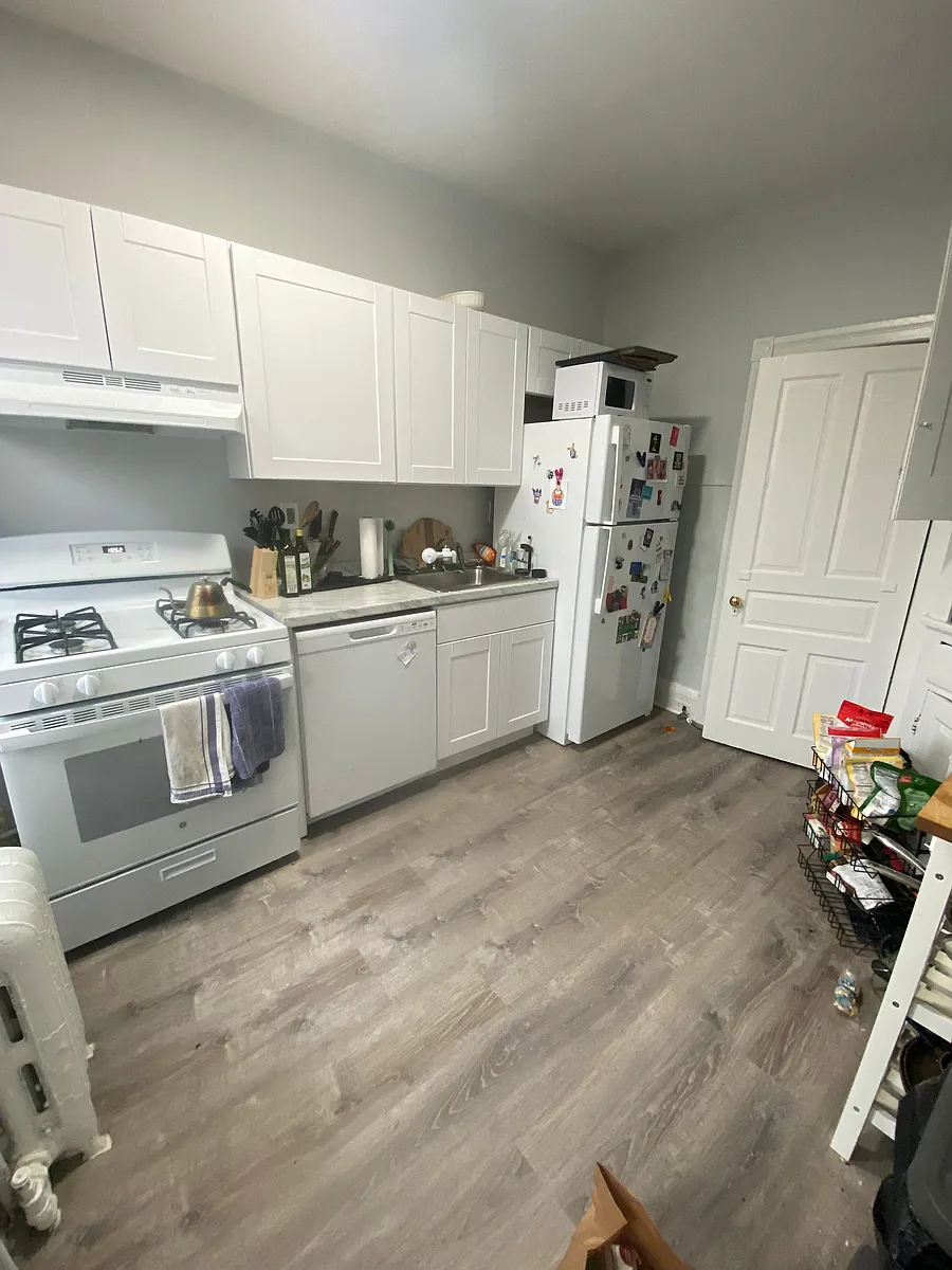 Building Photo - 4730 Warrington Ave #3