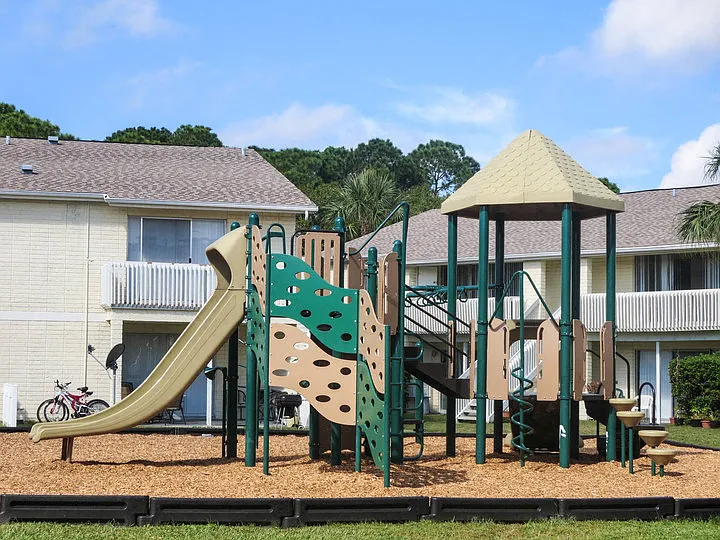 Palmera Pointe Condos Playground