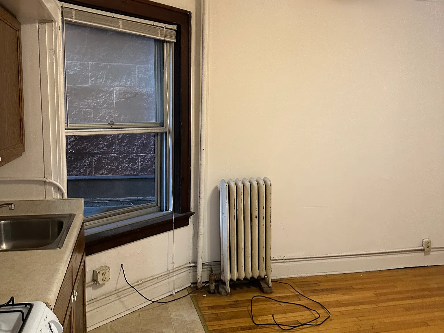 1 bed, 750 sqft, $1,150 — Photo 4