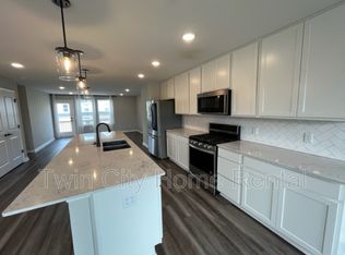 1159 Farrier Rd, Shakopee, MN 55379