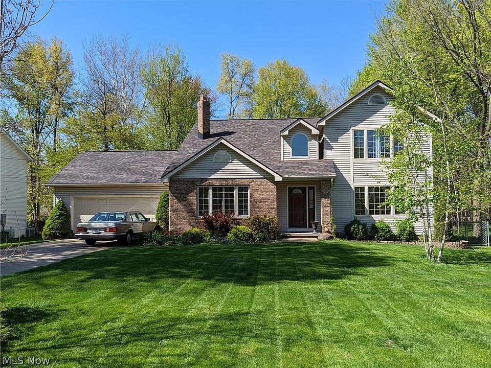 1st image of 34014 Woodlawn Dr